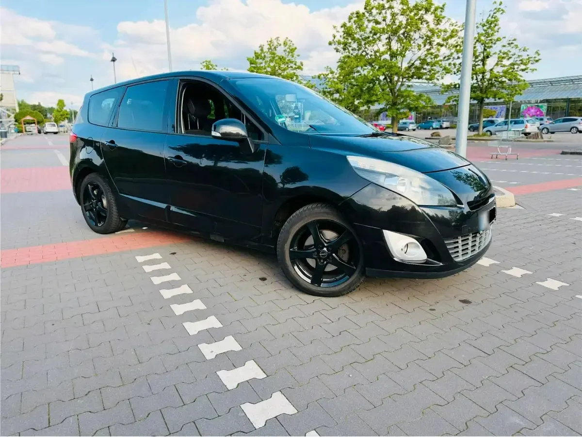 Gebraucht Renault Scenic E-Tech 106 PS (77 kW) 2010 Schwarz Van / Kleinbus