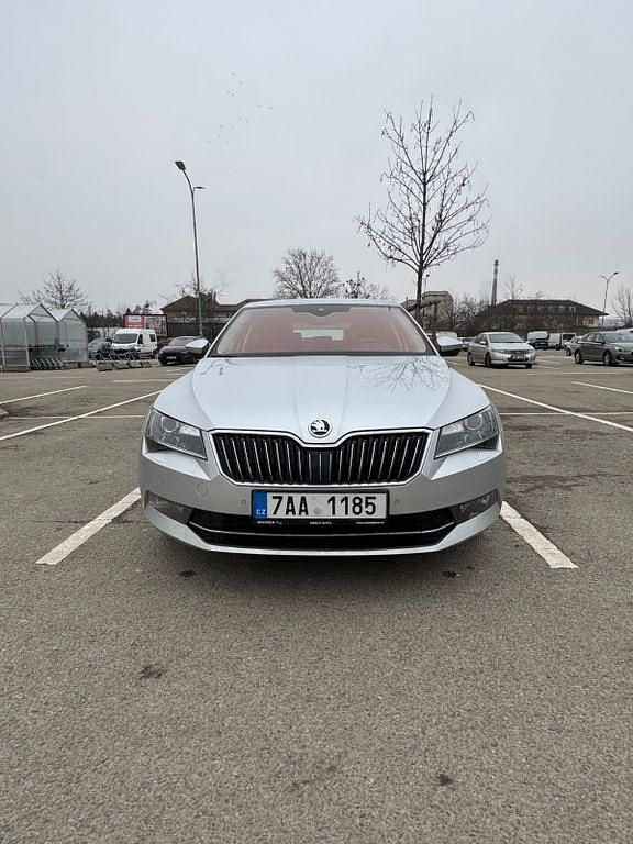Gebraucht Skoda Superb Style 190 PS (139 kW) 2018 Silber Limousine