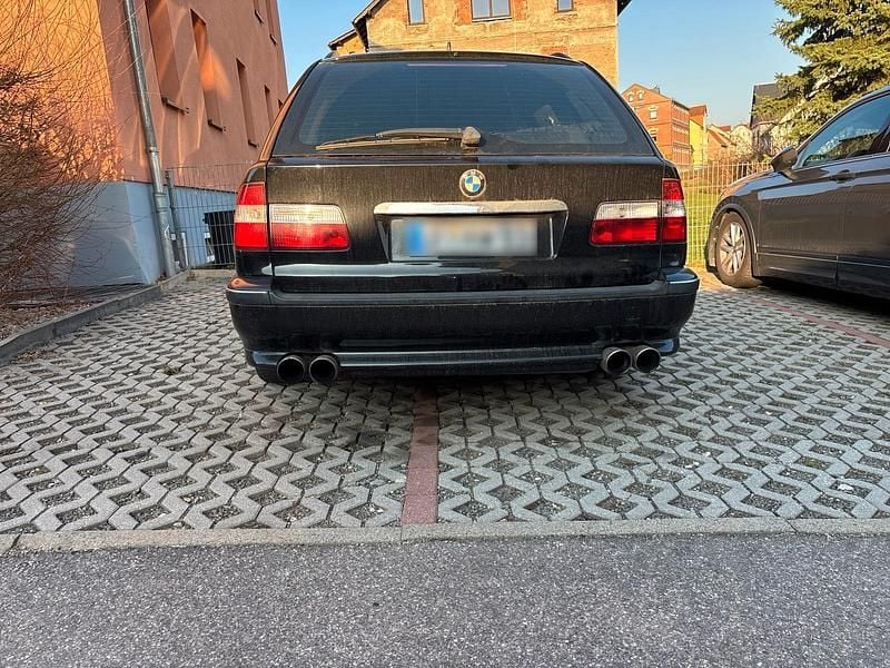 Gebraucht BMW 520 150 PS (110 kW) 1998 Schwarz Kombi