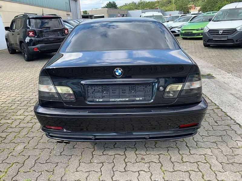 Gebraucht BMW 320 Performance 150 PS (110 kW) 2001 Schwarz Coupé