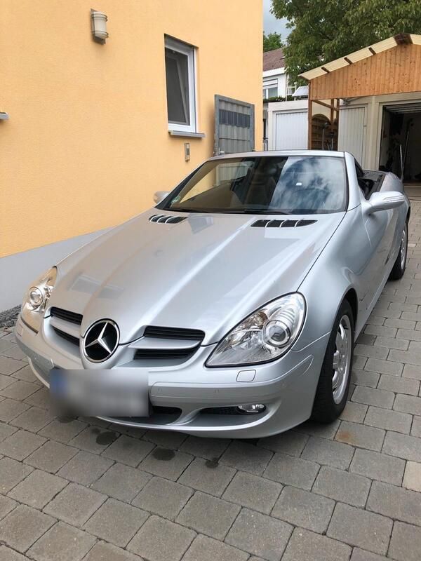 Silber Gebraucht 2004 Mercedes SLK200 Cabrio | 13.200 € - Bild 1/4