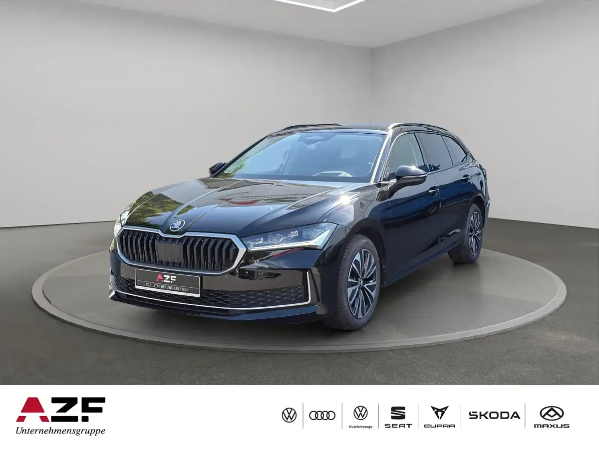 Gebraucht Skoda Superb Selection 150 PS (110 kW) 2025 Kombi