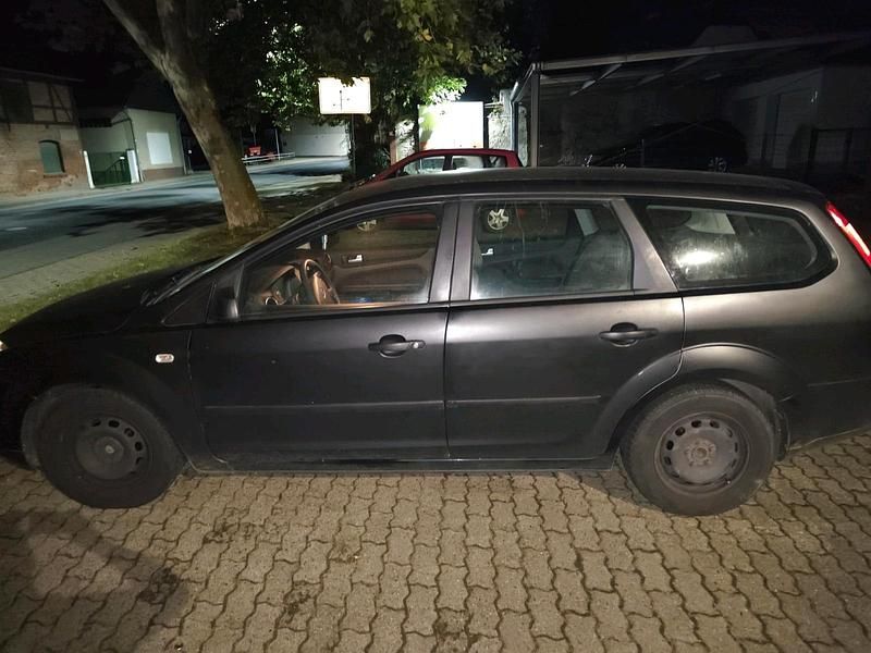 Gebraucht Ford Focus 101 PS (74 kW) 2006 Schwarz Kombi