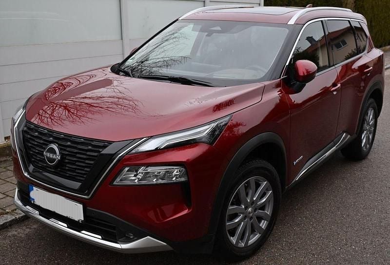 Rot Gebraucht 2023 Nissan X-Trail Tekna SUV | 29.500 € (Superpreis) - Bild 1/4