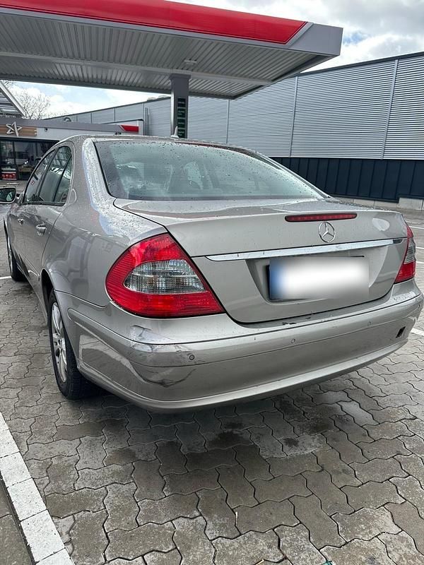 Gebraucht Mercedes E220 170 PS (125 kW) 2006 Limousine