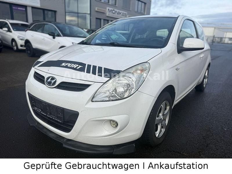 Weiß Gebraucht 2012 Hyundai i20 Classic Kleinwagen | 1.990 € (Superpreis) - Bild 1/4