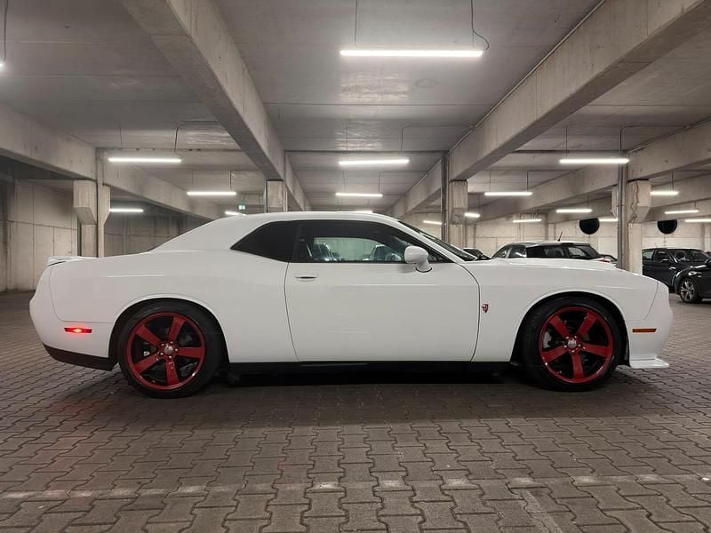 Używany Dodge Challenger 309 KM (227 kW) 2015 Biały Coupe