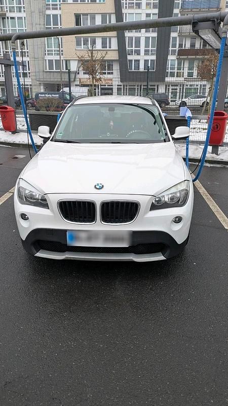 Gebraucht BMW X1 170 PS (125 kW) 2011 Weiß SUV