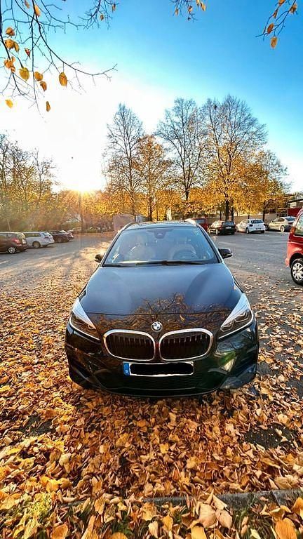 Schwarz Gebraucht 2019 BMW 220 Gran Tourer M Sport Van / Kleinbus | 16.900 € (Guter Preis) - Bild 1/4