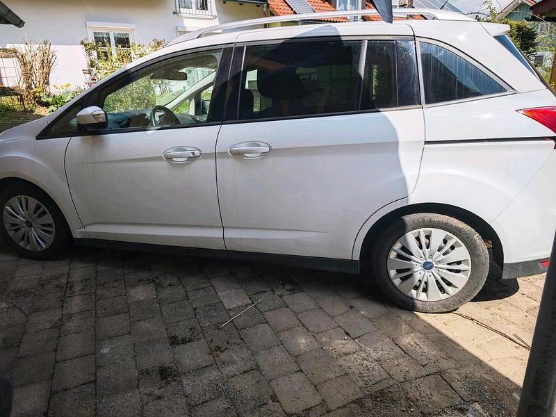 Second-hand Ford C-MAX 150 CP (110 kW) 2016 Alb Monovolum