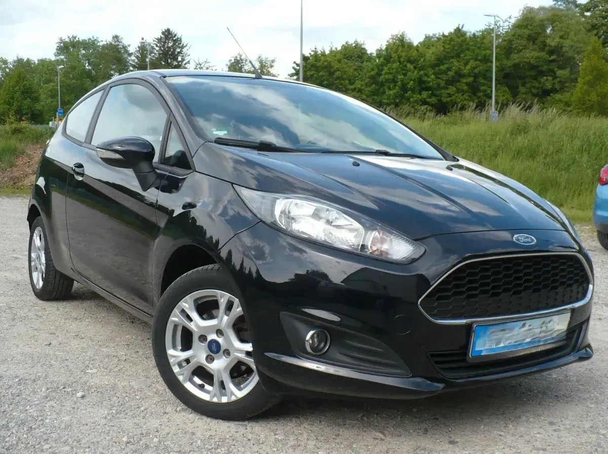 Gebraucht Ford Fiesta SYNC Edition 101 PS (74 kW) 2016 Schwarz Kleinwagen