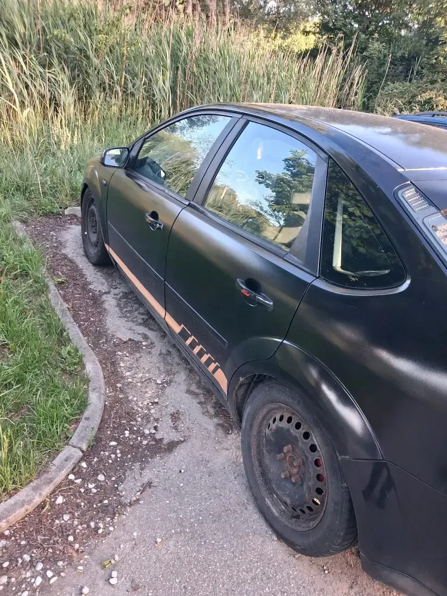 Gebraucht Ford Focus ST 75 PS (55 kW) 2006 Schwarz Limousine