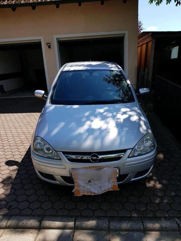 Silber Gebraucht 2006 Opel Corsa Kleinwagen | 2.222 € - Bild 1/4