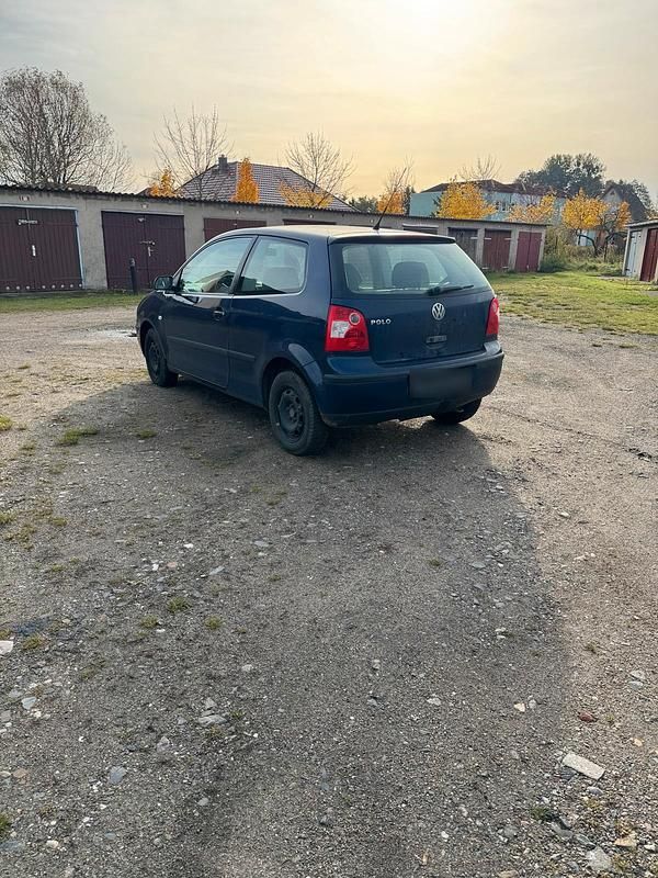 Gebraucht VW Polo 54 PS (39 kW) 2004 Blau Kleinwagen
