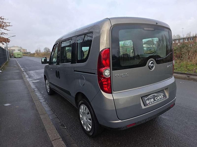 Gebraucht Opel Combo S 135 PS (99 kW) 2014 Bronze Van / Kleinbus