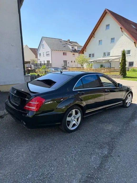 Gebraucht Mercedes S500 435 PS (319 kW) 2012 Schwarz Limousine