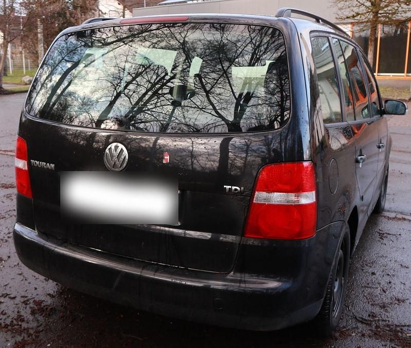 Gebraucht VW Touran 105 PS (77 kW) 2005 Schwarz Van / Kleinbus