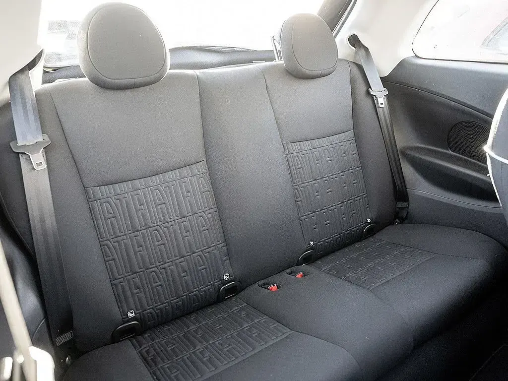 Gebraucht Fiat 500e 86 kW (118 PS) 2023 Schwarz Kleinwagen