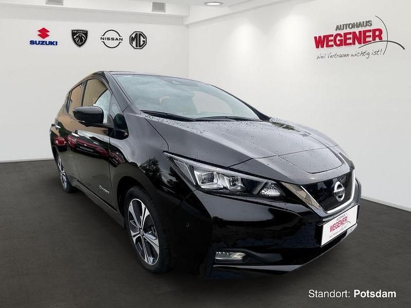 Black (m) Gebraucht 2019 Nissan Leaf Tekna Kleinwagen | 14.999 € (Etwas zu teuer) - Bild 1/4