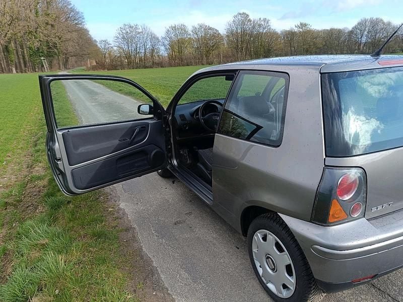 Gebraucht Seat Arosa 50 PS (36 kW) 2002 Grau Kleinwagen