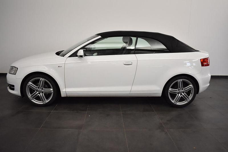 Weiß Gebraucht 2011 Audi A3 Cabriolet S-Line Cabrio | 8.590 € (Guter Preis) - Bild 1/4