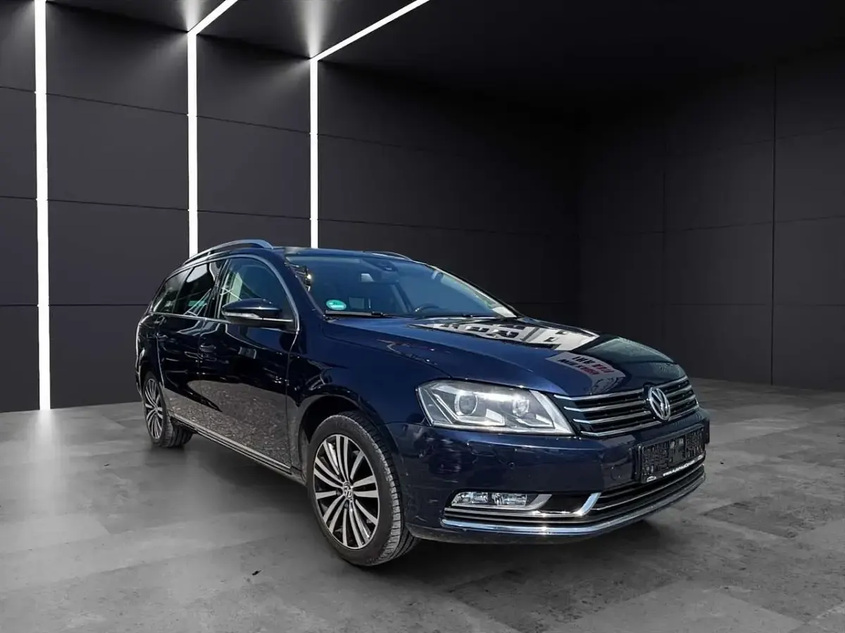 Gebraucht VW Passat Highline 150 PS (110 kW) 2013 Night blue Kombi