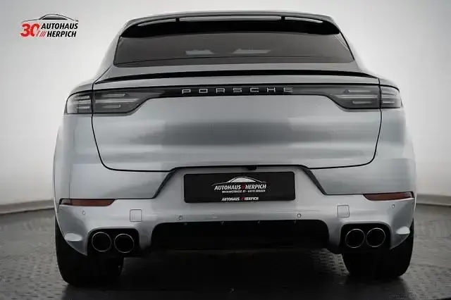 Gebraucht Porsche Cayenne Turbo 549 PS (403 kW) 2023 Silber SUV
