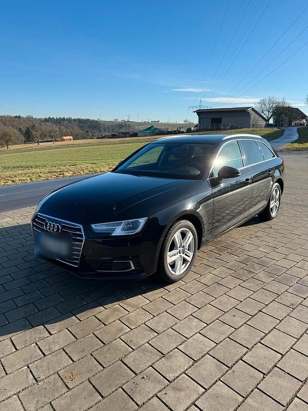 Schwarz Gebraucht 2016 Audi A4 Kombi | 16.900 € (Fairer Preis) - Bild 1/4