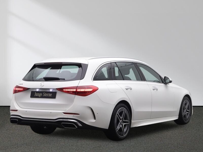 Gebraucht Mercedes C200 AMG 204 PS (150 kW) 2024 Weiß Limousine
