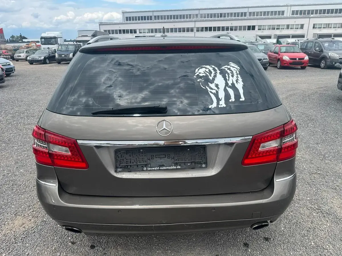 Gebraucht Mercedes E350 231 PS (169 kW) 2010 Braun Kombi