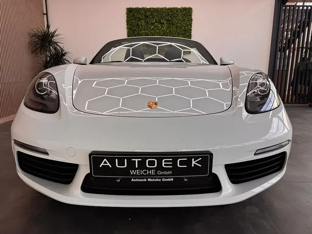 Begagnad Porsche 718 Boxster 299 HK (219 kW) 2017 Vit Cab