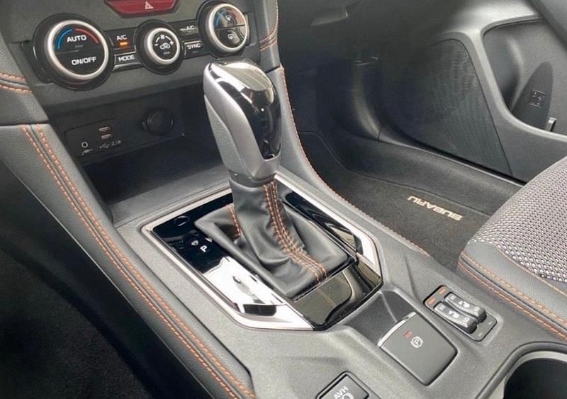 Gebraucht Subaru XV 114 PS (83 kW) 2022 Grau SUV