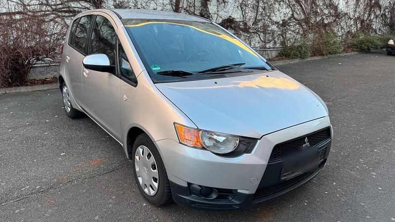 Silber Gebraucht 2009 Mitsubishi Colt Kleinwagen | 1.600 € (Guter Preis) - Bild 1/4