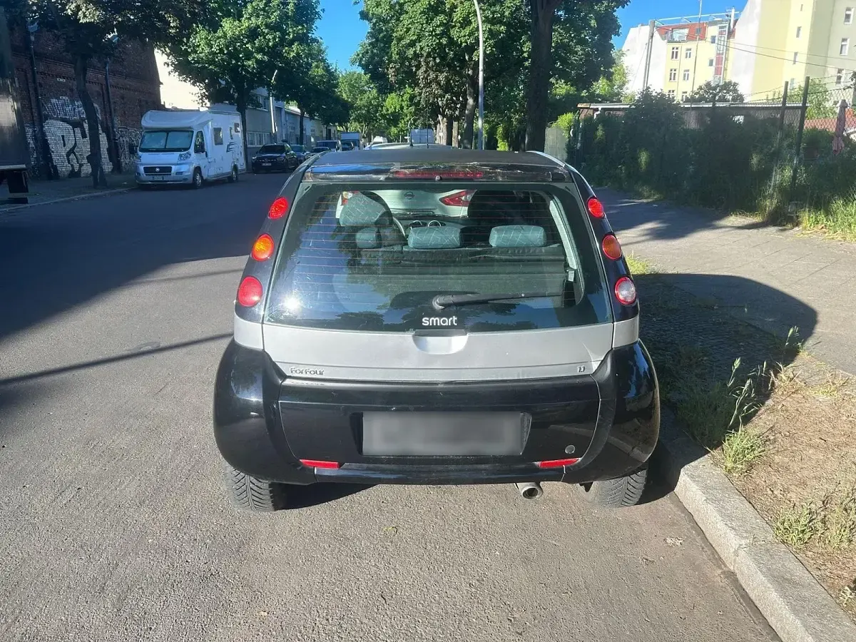 Gebraucht Smart ForFour 75 PS (55 kW) 2004 Schwarz Kleinwagen