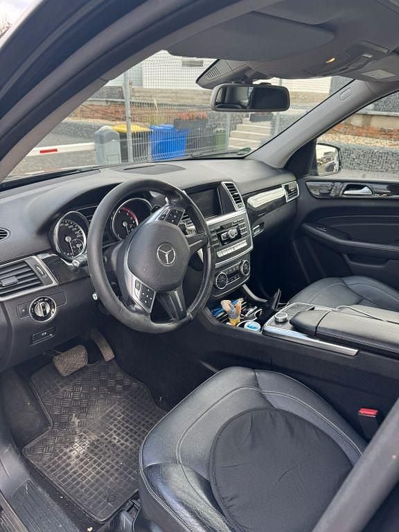 Gebraucht Mercedes ML350 258 PS (189 kW) 2015 Schwarz SUV
