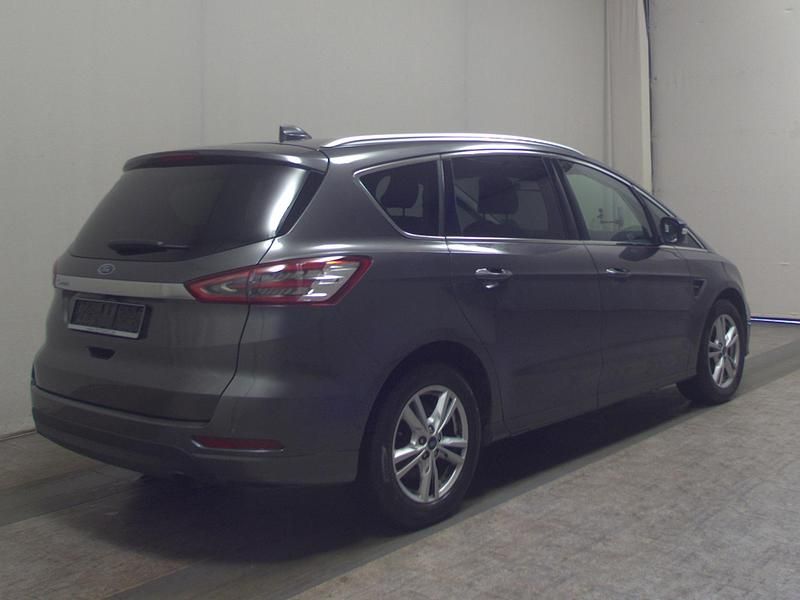 Gebraucht Ford S-MAX Titanium 150 PS (110 kW) 2022 Grau Van / Kleinbus