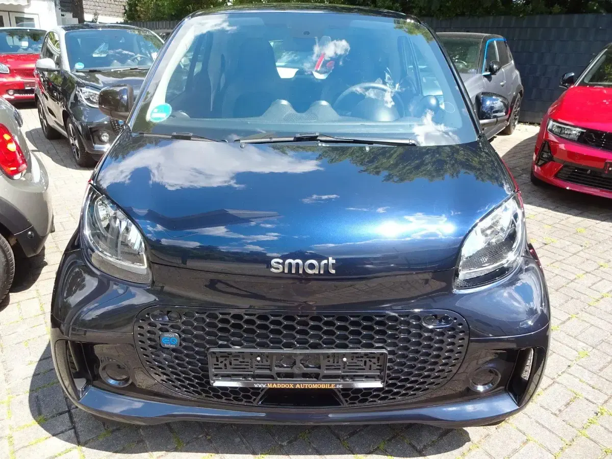 Gebraucht Smart ForTwo Coupé 60 kW (82 PS) 2021 Schwarz Coupé