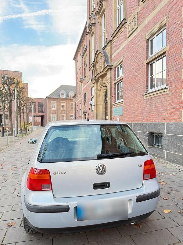 Gebraucht VW Golf 102 PS (75 kW) 1998 Silber Coupé