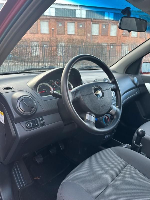 Gebraucht Chevrolet Aveo 84 PS (61 kW) 2010 Rot Kleinwagen