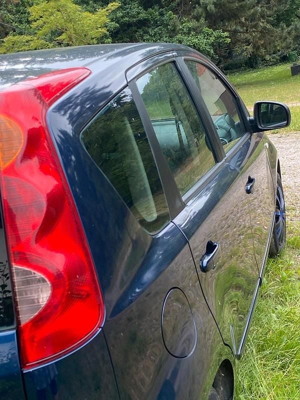Usata Nissan Note 85 CV (62 kW) 2006 Blu Utilitaria