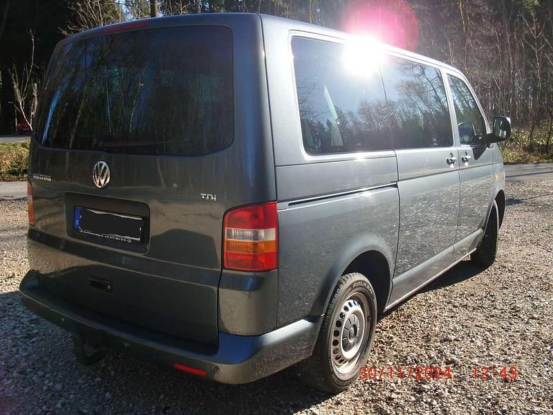 Gebraucht VW Transporter Startline 131 PS (96 kW) 2007 Grau Van