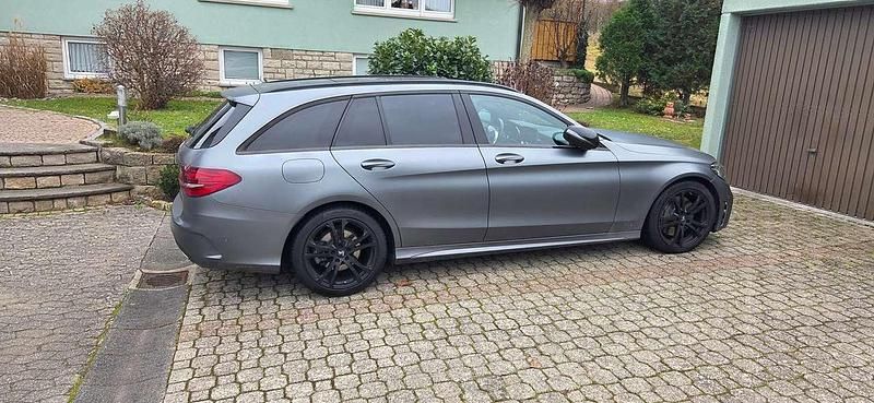 Gebraucht Mercedes C300 AMG line 245 PS (180 kW) 2019 Grau Kombi