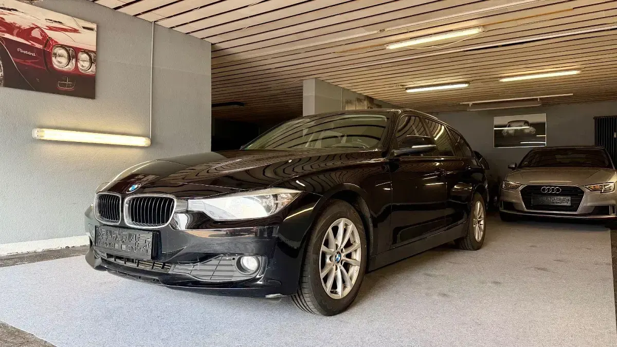 Gebraucht BMW 316 116 PS (85 kW) 2013 Schwarz Kombi