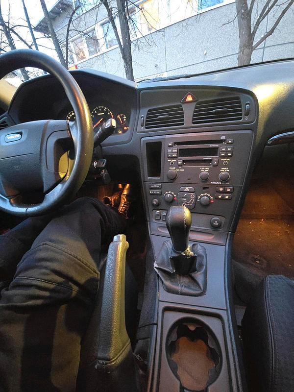 Gebraucht Volvo V70 200 PS (147 kW) 2001 Silber Kombi