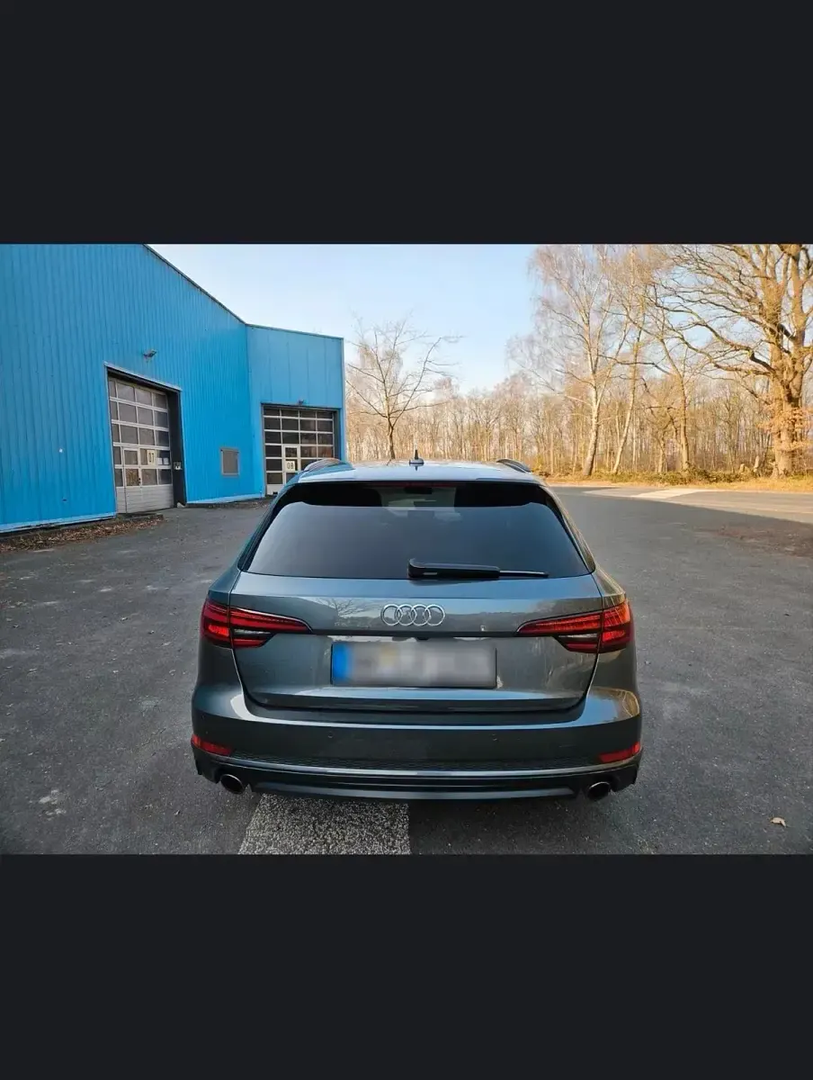 Gebraucht Audi A4 Sport 190 PS (139 kW) 2018 Grau Kombi