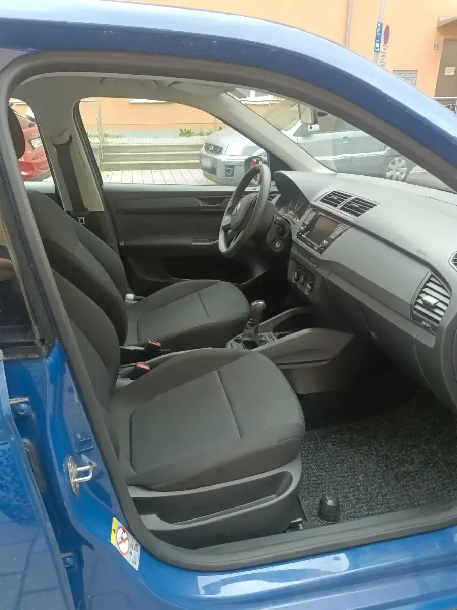 Gebraucht Skoda Fabia 75 PS (55 kW) 2018 Blau Limousine