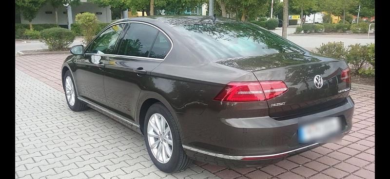 Gebraucht VW Passat Highline 150 PS (110 kW) 2016 Braun Limousine