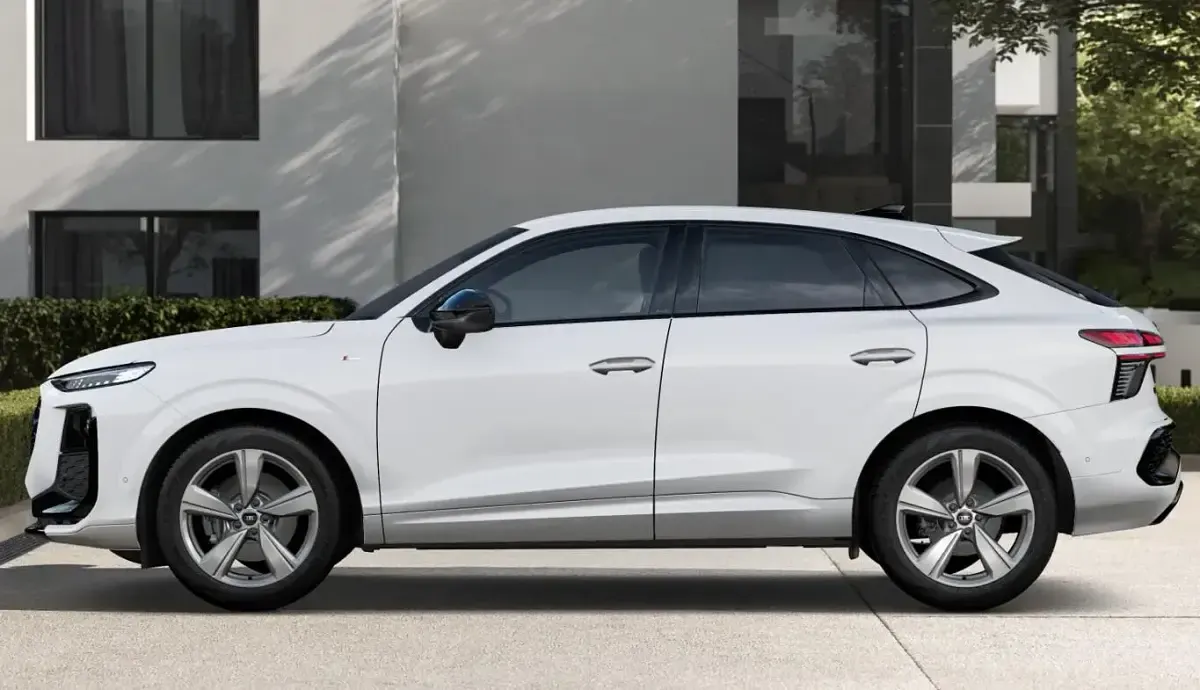Neu Audi Q3 Sportback Ambiente 204 PS (150 kW) 2026 Arkonaweiß SUV