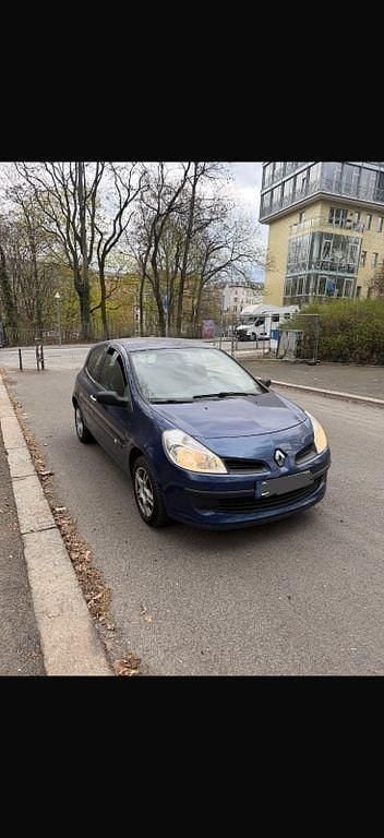 Gebraucht Renault Clio II 101 PS (74 kW) 2009 Blau Limousine