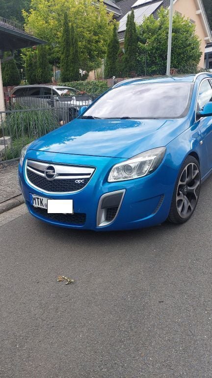 Blau Gebraucht 2010 Opel Insignia OPC Kombi | 8.450 € (Fairer Preis) - Bild 1/4